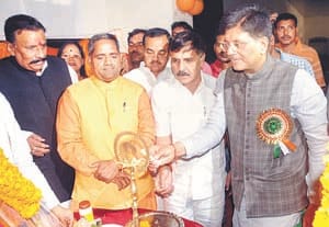 poltical news in pratapgarh