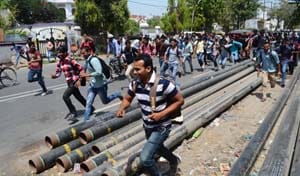 student protest at ssc office