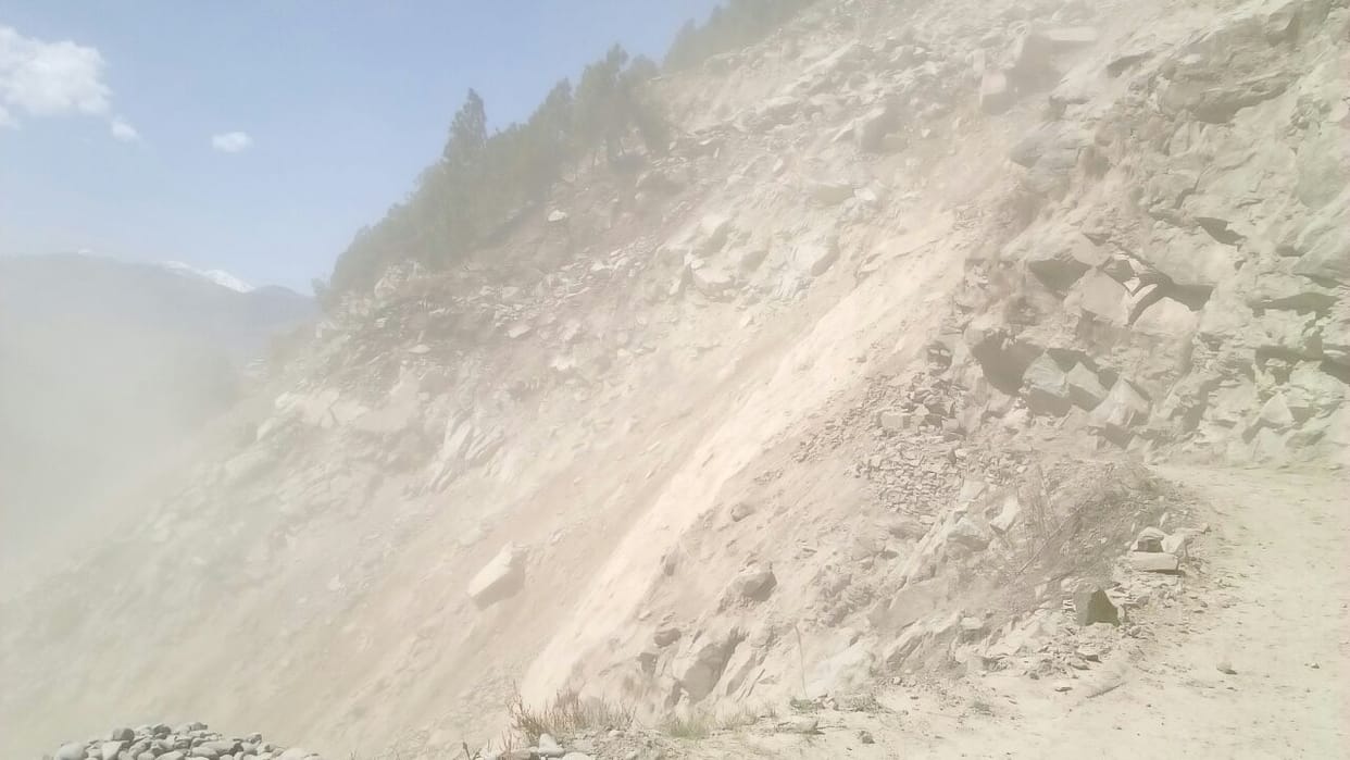 nakrod-charda road damaged