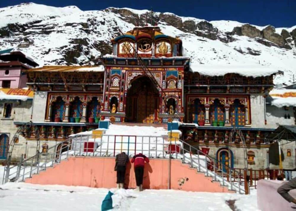 shiva on neelkanth parvat in badrinath.