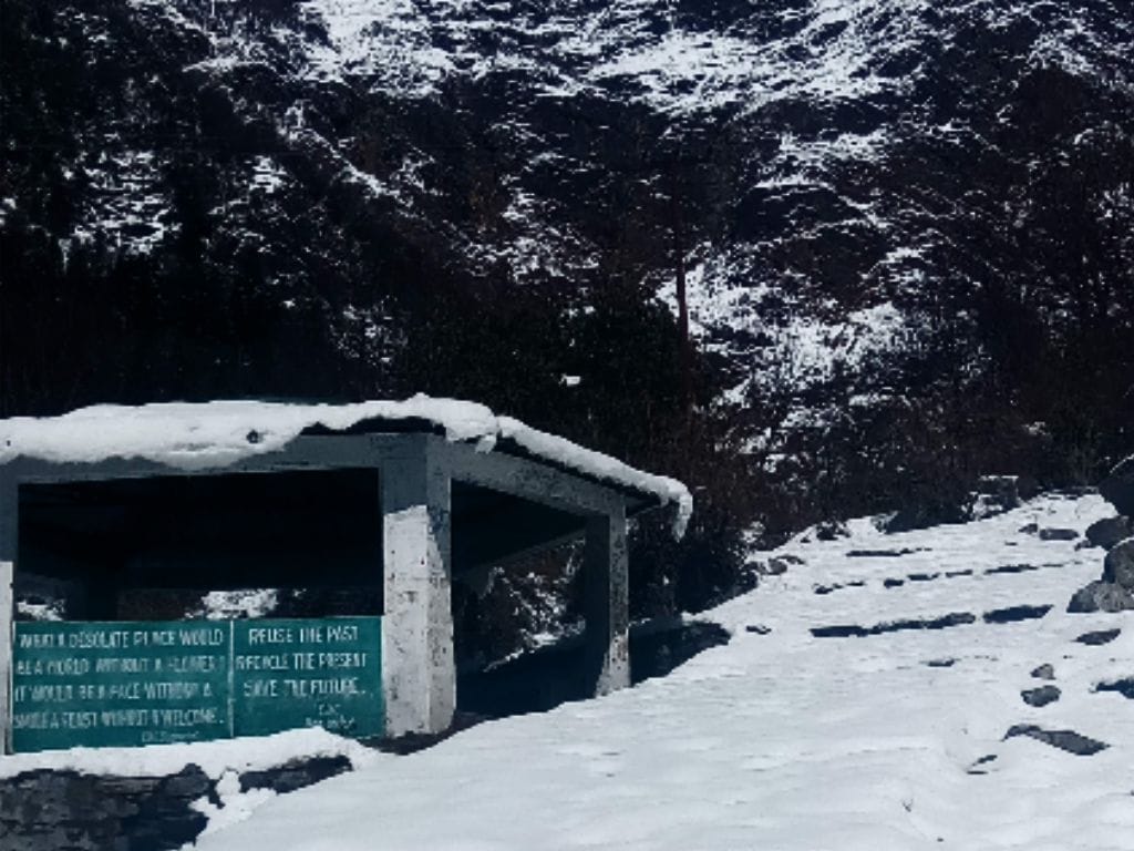 snowfall in badrinath dham