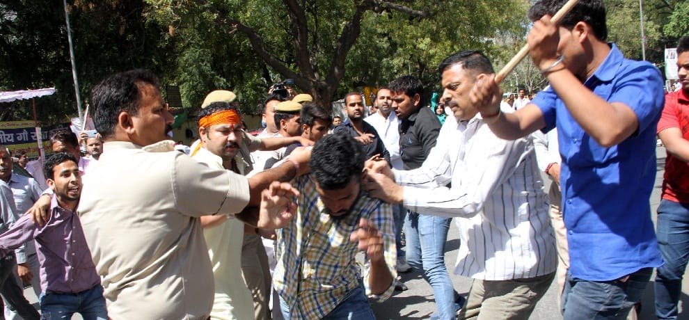  Two groups clashed at Jantar Mantar, student beaten during protest.