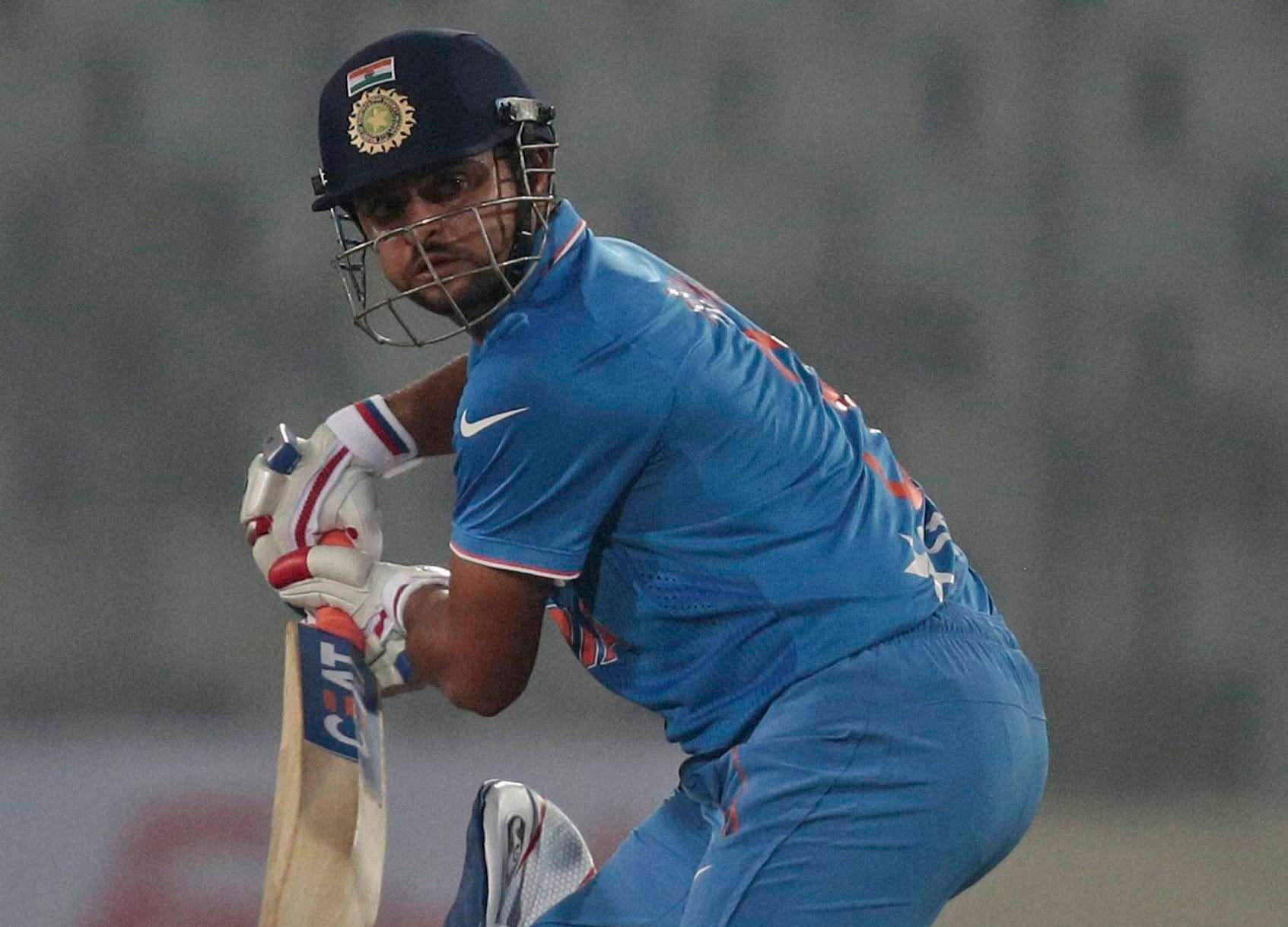 suresh raina takes batting advice from sachin tendulkar