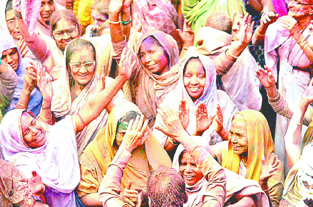 widow celebrated holi in the gopinath temple
