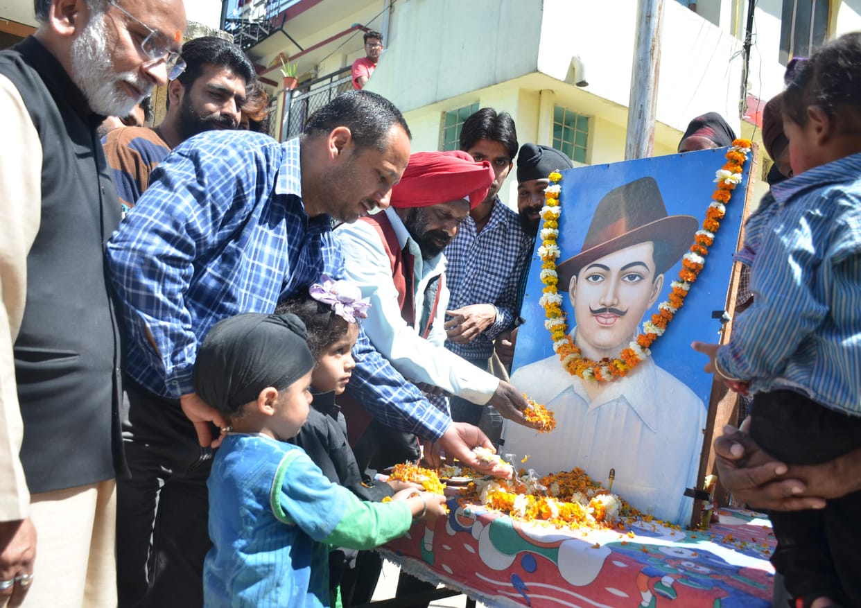BJP tribute to bhagat singh.