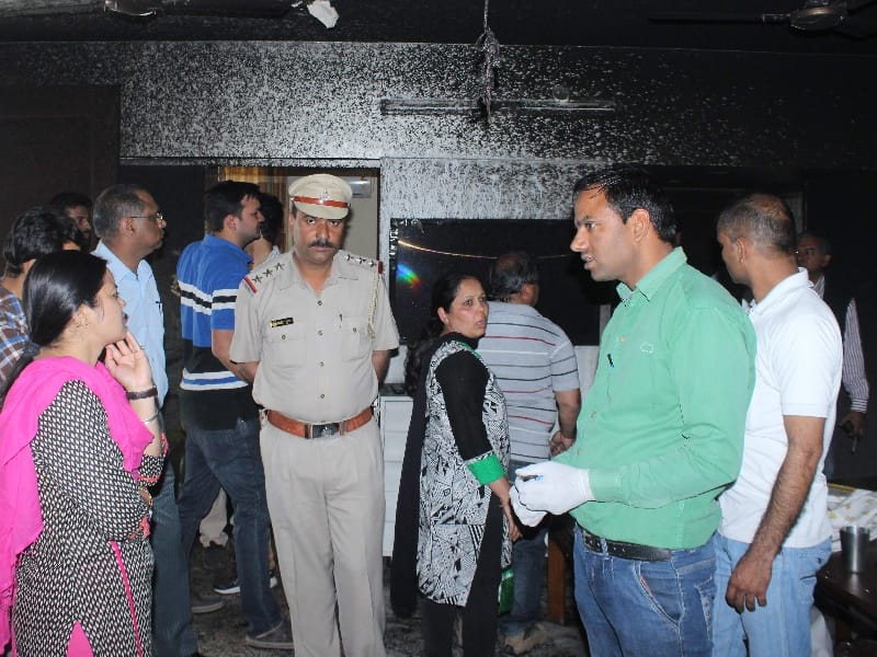 building fire in panchkula, industrilist wife dead, daughter in law burned, panchkula