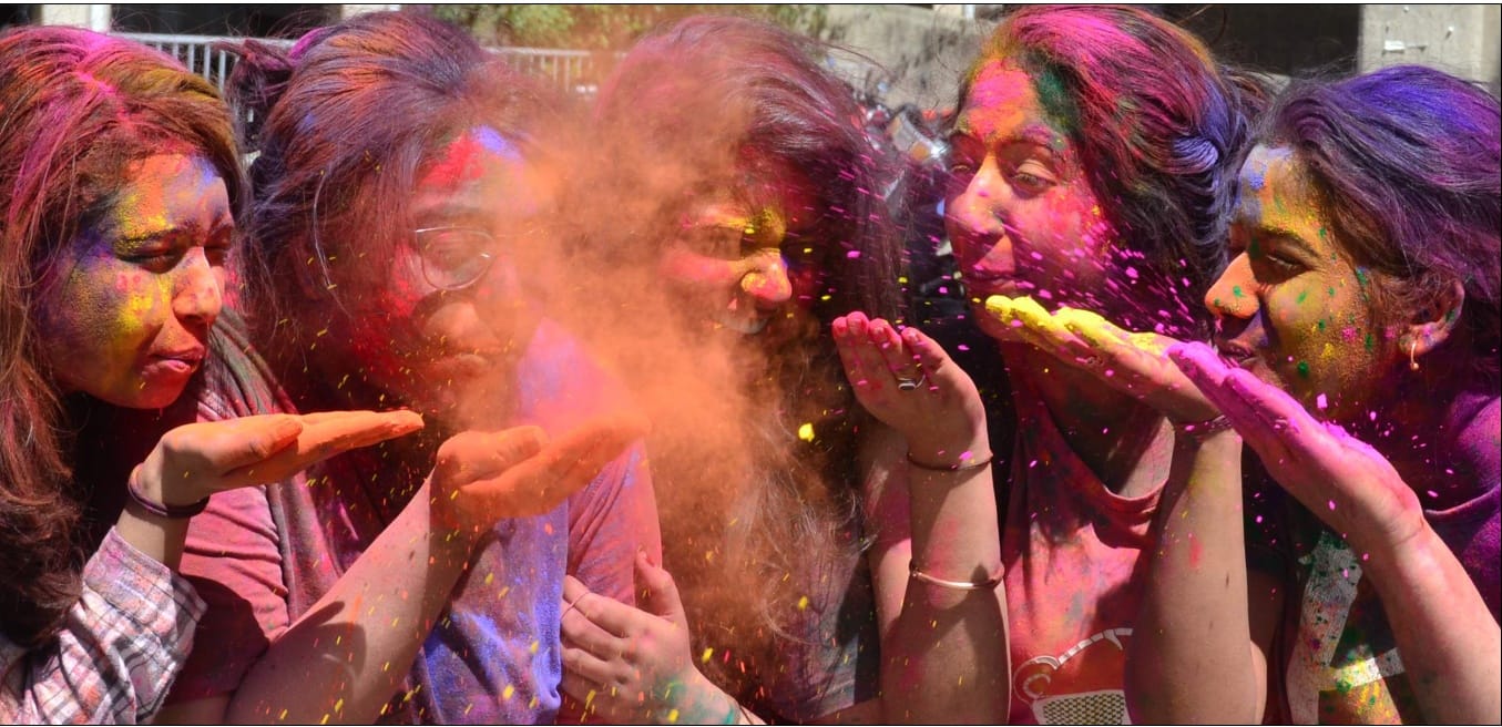 chandigarh holi celebreation, holi colour,