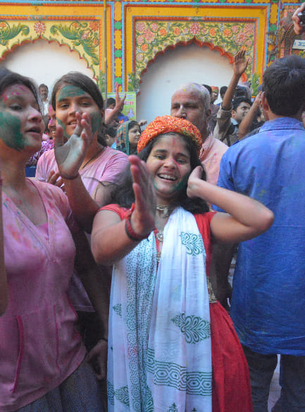 Holi 2016 Dol Mahotsav in Mathura