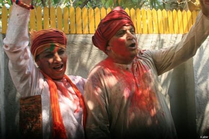 Deva Anand never attends RK studios Holi