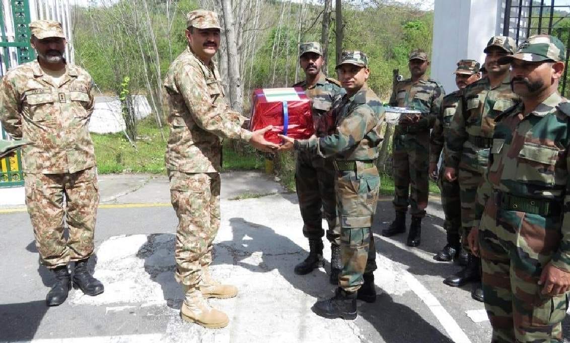 India and Pakistan exchanged sweets