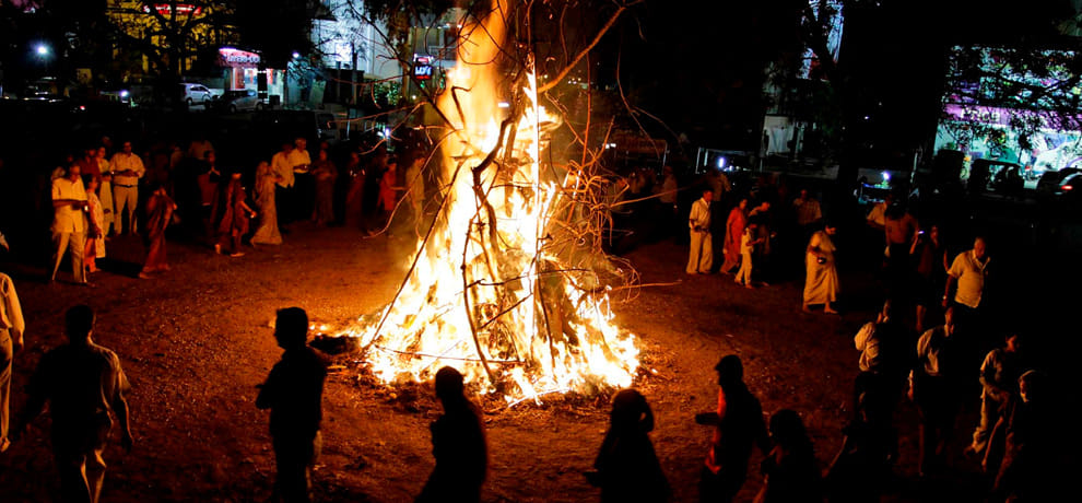 Holika Dahan right time in march 2018