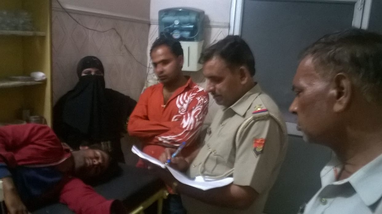 5 lakhs looted from businessman