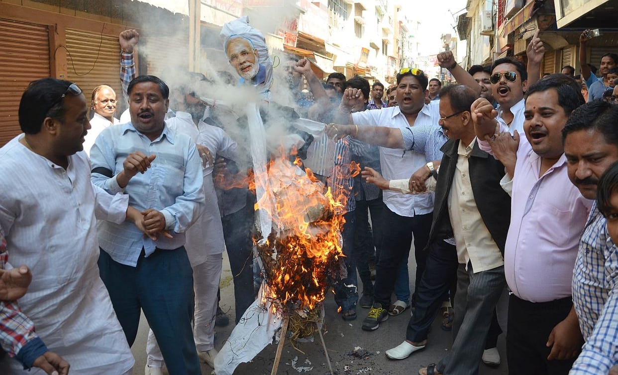 burnt the Prime Minister Mannequin.