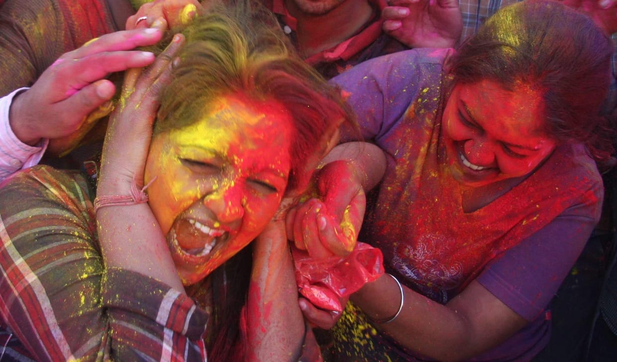 astrology holi colour 
