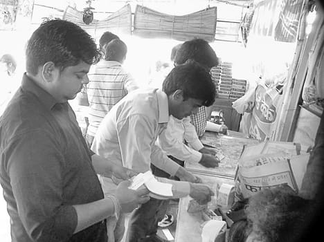 Cheese, peach pies and sampled to Gujiya