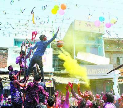 holi celebration in shrawasti