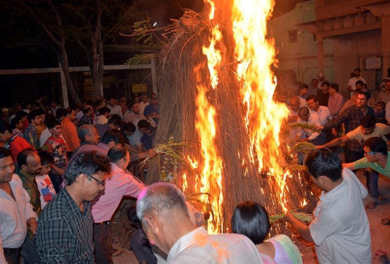 Colors and Holi Dhamaal blow fiercely created
