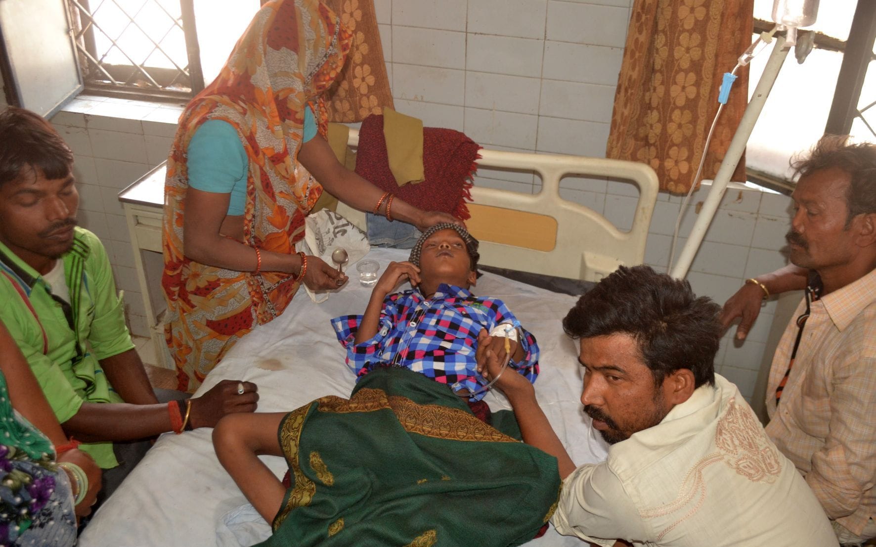 children in muzaffarnagar bihar suffering from chamki fever symptoms
