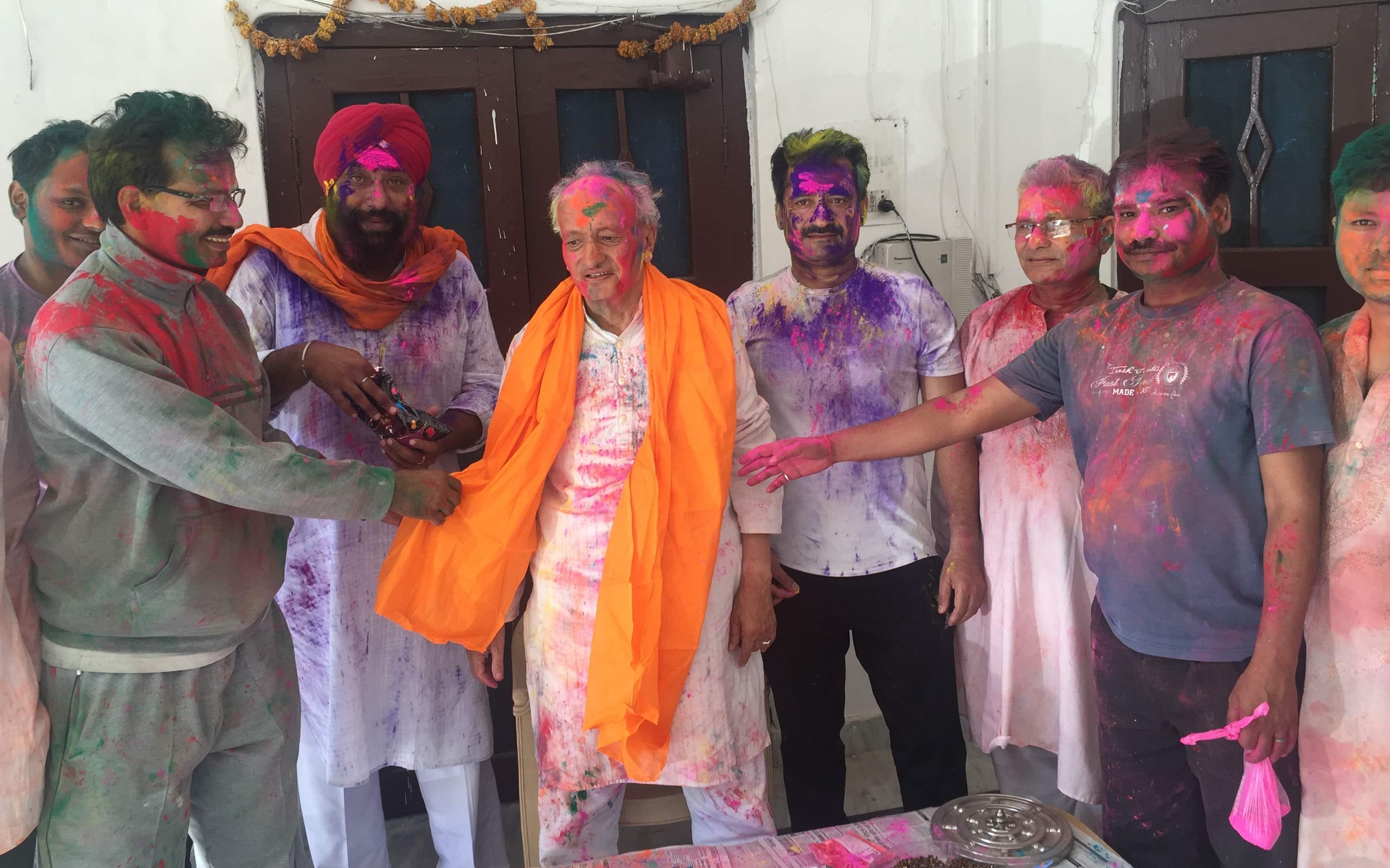 holi celebration in uttarakhand politics.