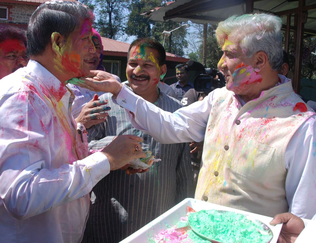 holi celebration in uttarakhand politics.