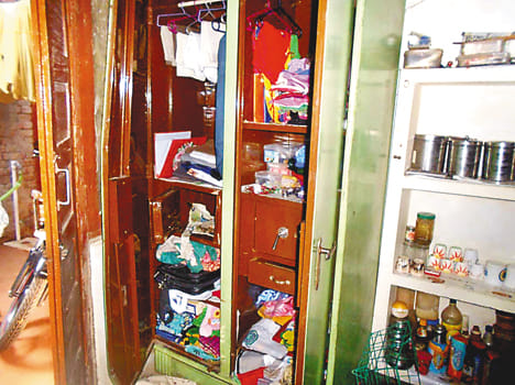Zilla panchayat member and LIC agent home burglary