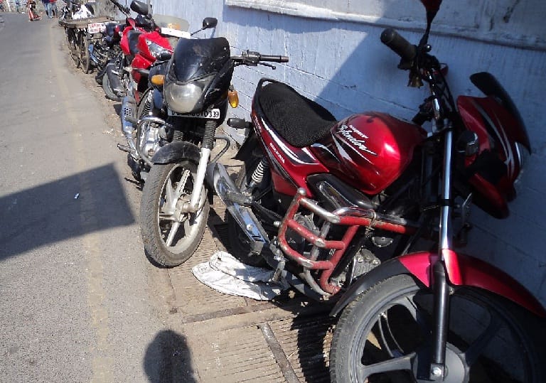 The lack of parking in Almora