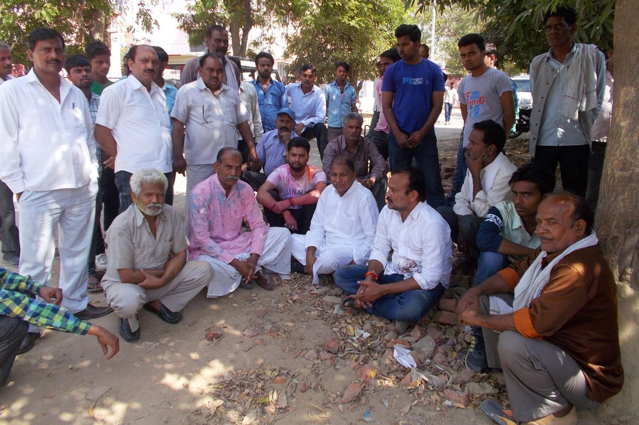 chandrapur mein yuvak kee golee maarakar hatya