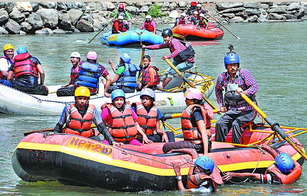 in kullu river rafter not implementing the rules