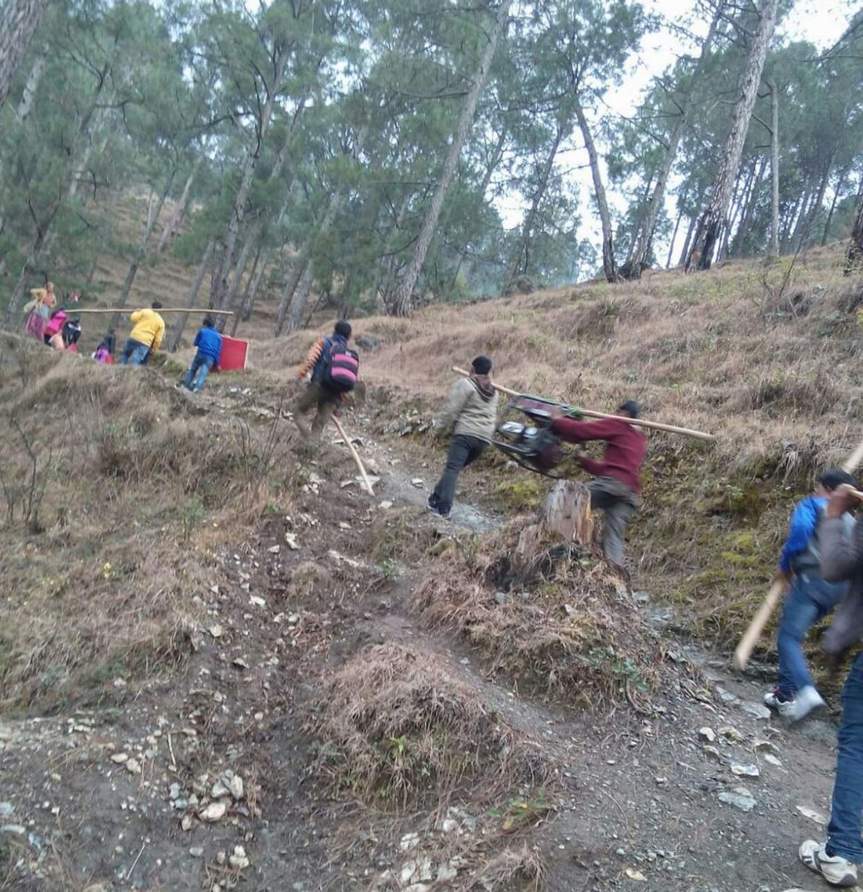 Six km on foot to reach the village