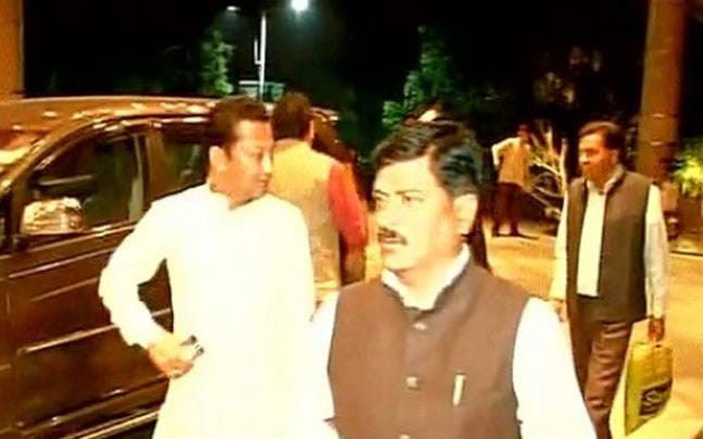 uttarkhand mla celebrated holi and travel pushkar