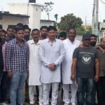 पठानकोट से कादियां के लिए रवाना होने से पहले जानकारी देते हुए जिला चेयरमैन अमित मंटू। 