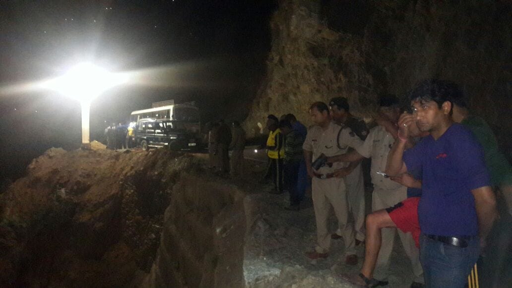  SDRF car falls into river, one death, three missing.
