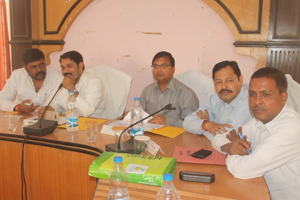Adjourn the meeting for lack of quorum