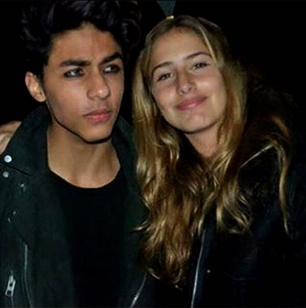 Shah Rukh Khan’s daughter suhana go viral on social media