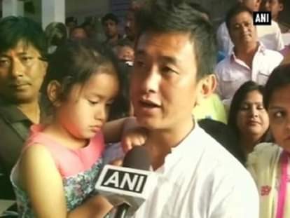 TMC candidate Baichung Bhutia files nomination for WB polls