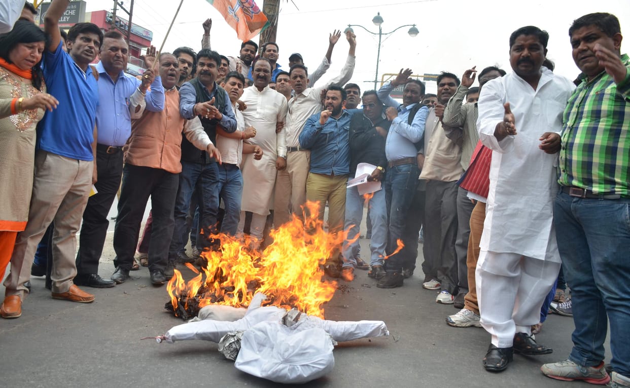 BJP protest against CM harish rawat.