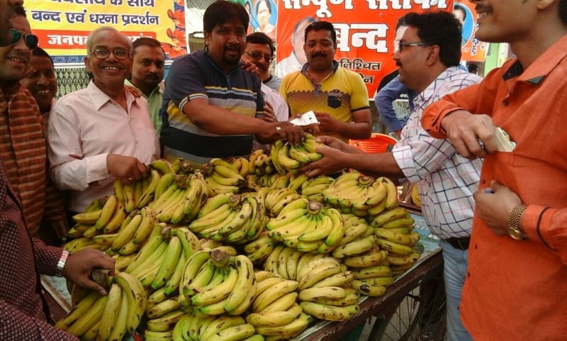 Bullion traders sold bananas against excise duty