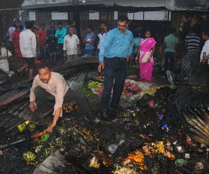 A fire broke out in a market in Lucknow.