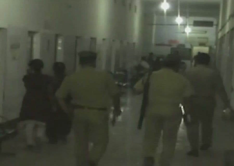 स्कूली छात्रा से गैंगरेप
