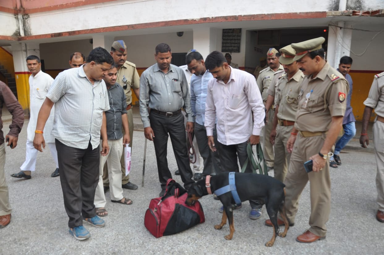 gorakhnath temple bomb threat