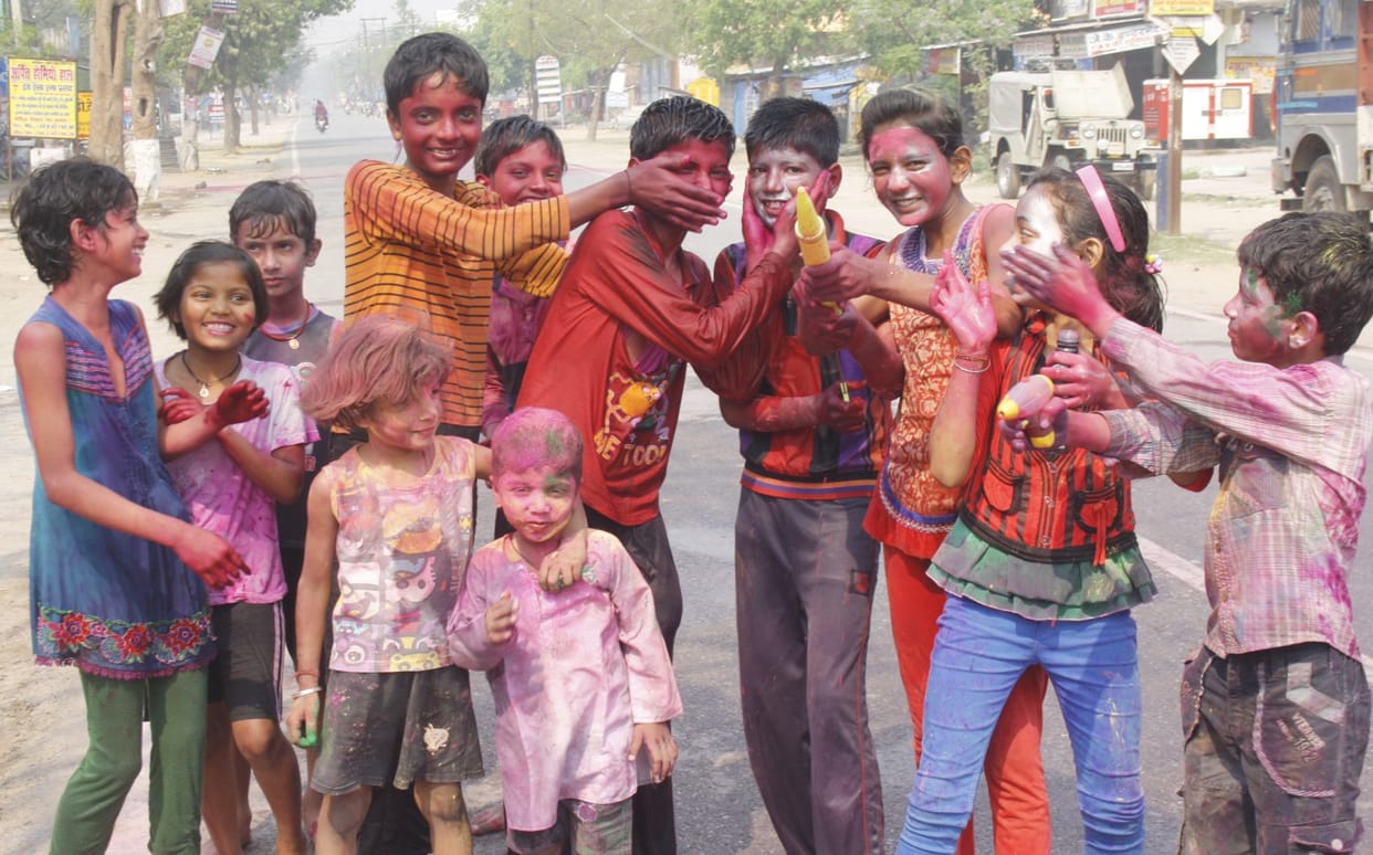 Holi pitcher Fodi, Gualala flown