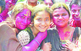 Huriare of Holi are steeped in