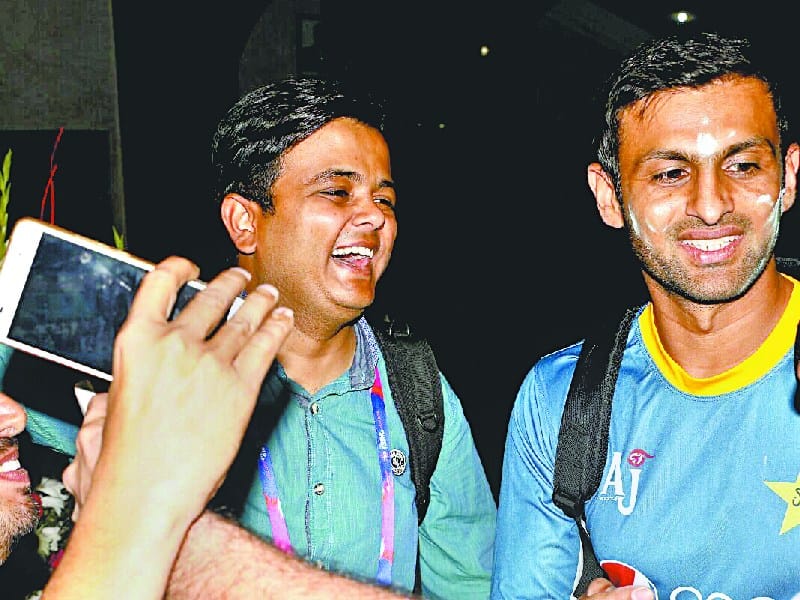 holi celebration, indian cricket team holi, cricketers holi, chandigarh, t20 world cup, ind vs aus