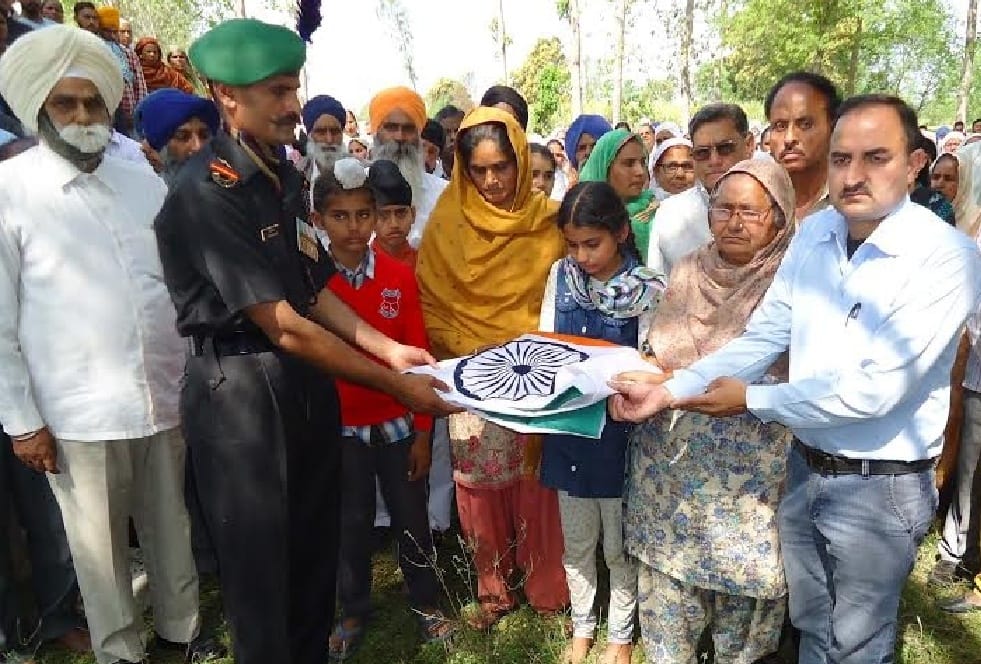 martyr kuldeep singh, martyr kuldeep singh funral, jammu, gurdaspur, punjab