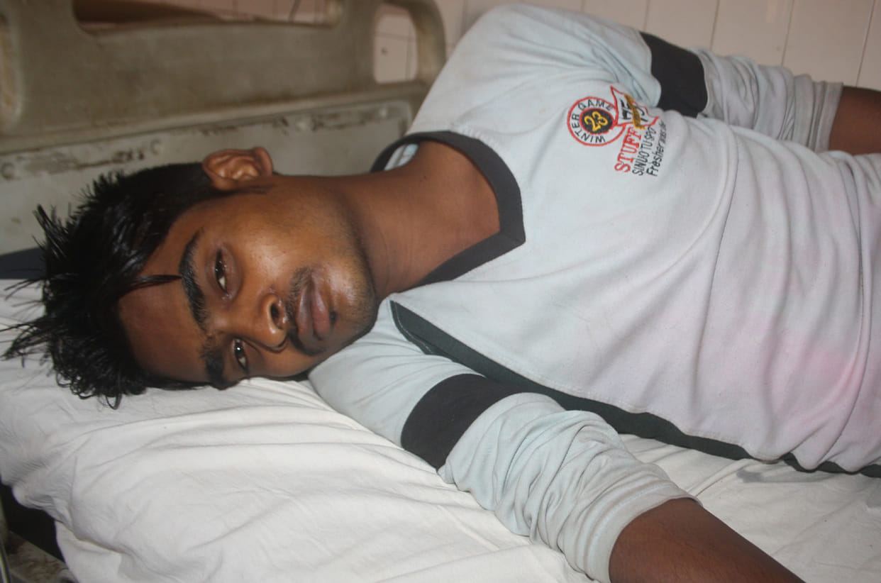 The young man came to the police station by consuming poison