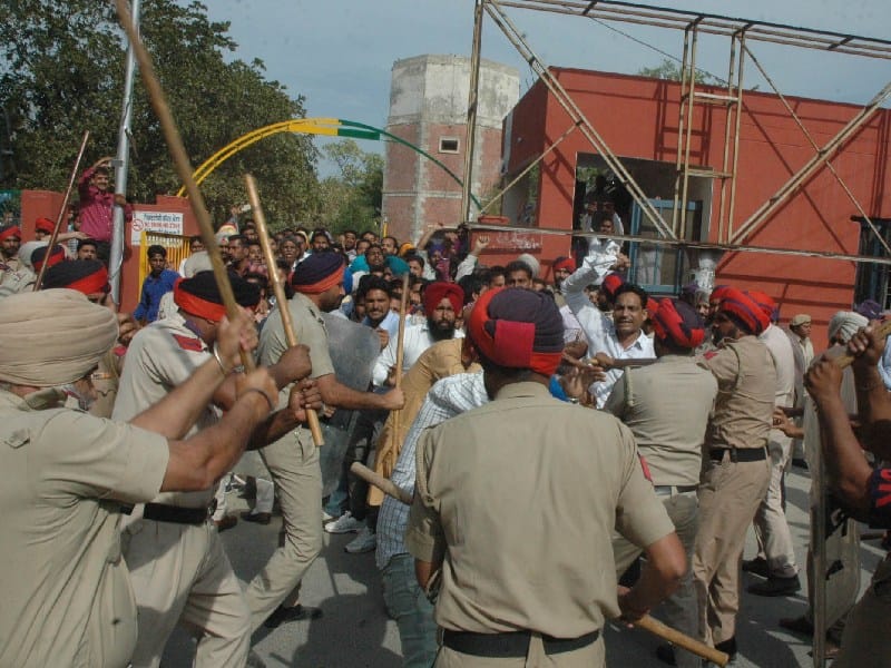 police lathicharge, punjab ETT teachers protestt, teachers police clash