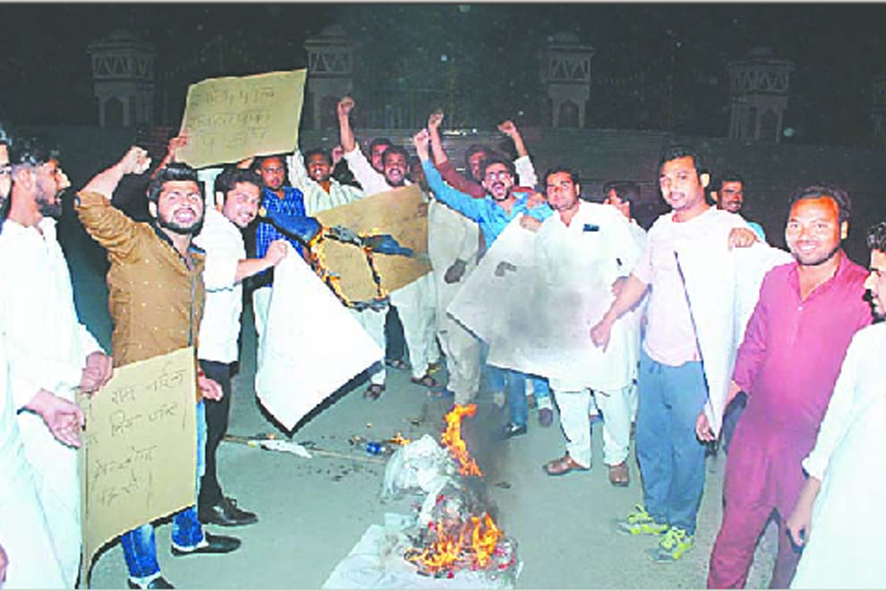 SP workers seek resignation from Governor