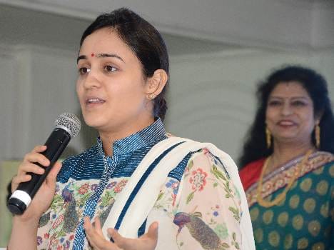 mulayam singh daughter in law aparna also fight election
