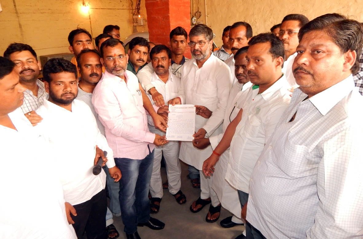 Businessmen continue to oppose