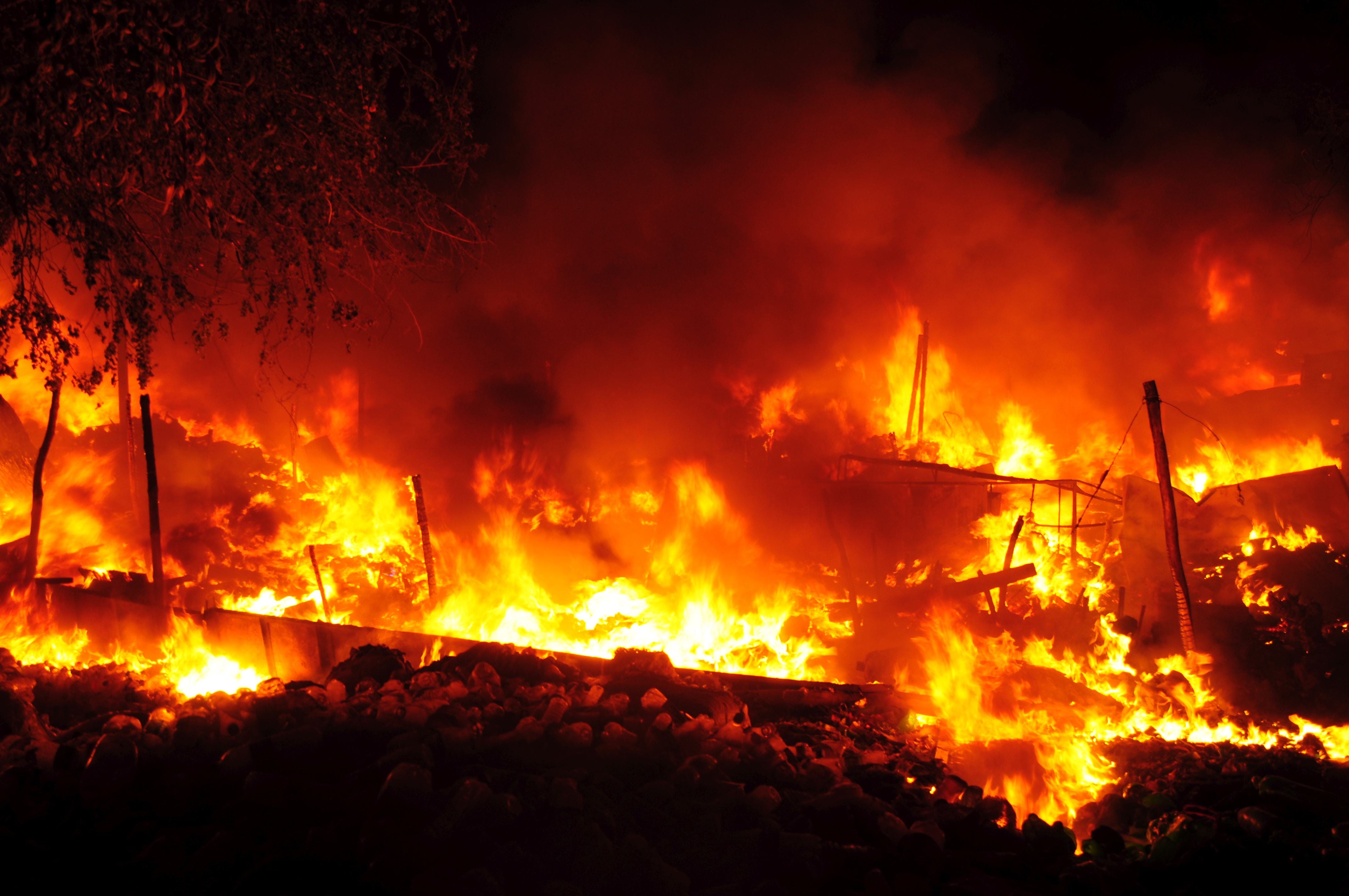 Fire in gomatinagar in lucknow.